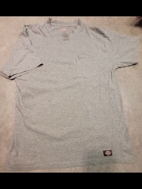 Dickies Men's Light Gray Pocket Short Sleeve Tee